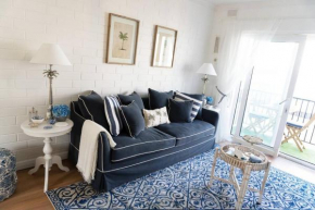 Luxurious Beach Front Apt with Ocean View Balcony